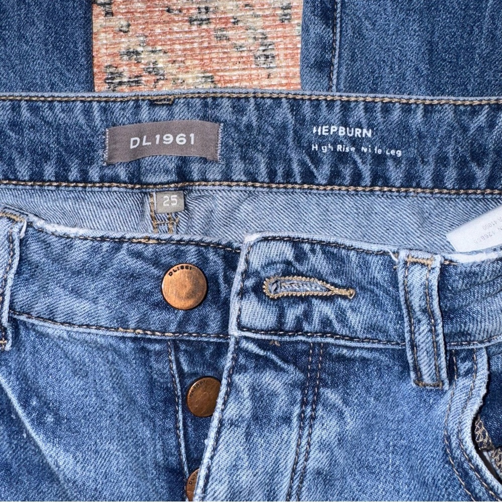 DL1961 Men's Classic Blue Relaxed Jeans